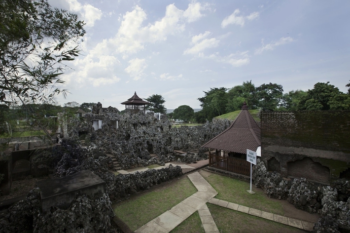 Imagen de los exteriores del Hotel Verse Cirebon. Foto 12
