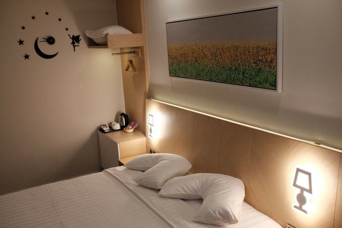 Imagen de la habitación del Hotel Verse Luxe Wahid Hasyim. Foto 3