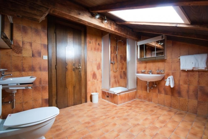 Imagen de la habitación del Hotel Versettla. Foto 11