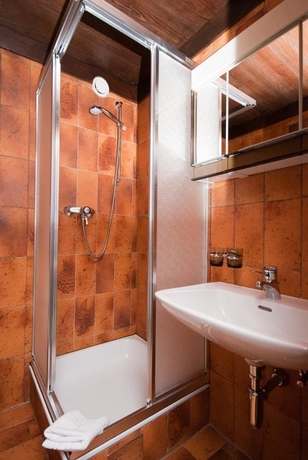 Imagen de la habitación del Hotel Versettla. Foto 12