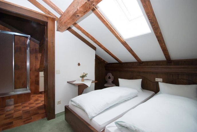 Imagen de la habitación del Hotel Versettla. Foto 15