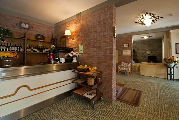 Imagen del bar/restaurante del Hotel Versilia. Foto 4