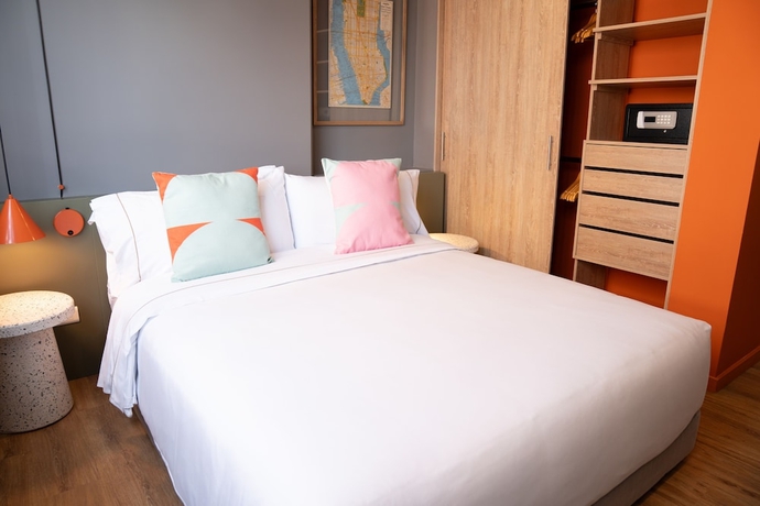 Imagen de la habitación del Hotel Versus. Foto 5