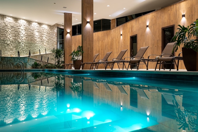 Imagen de la piscina del Hotel Vert Spa. Foto 17