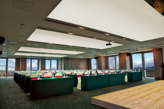 Imagen de los interiores del Hotel Vertical City. Foto 12
