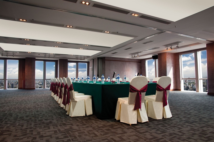 Imagen de los interiores del Hotel Vertical City. Foto 15