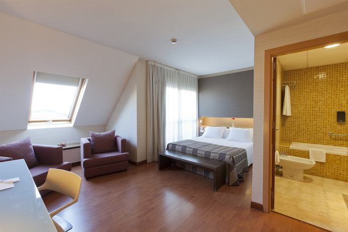 Imagen de la habitación del Hotel Vertice Sevilla. Foto 5