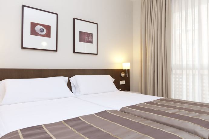 Imagen de la habitación del Hotel Vertice Sevilla. Foto 8