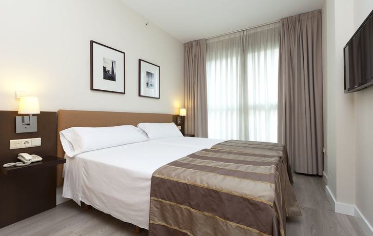 Imagen de la habitación del Hotel Vertice Sevilla. Foto 10