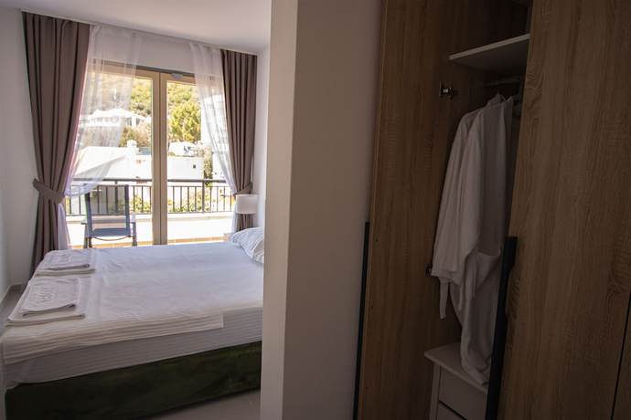 Imagen de la habitación del Hotel Vertmont Villa. Foto 9