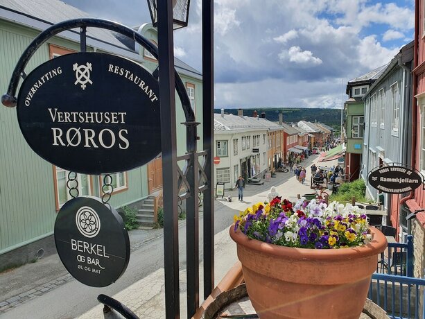 Imagen general del Hotel Vertshuset R&oslash;ros. Foto 9