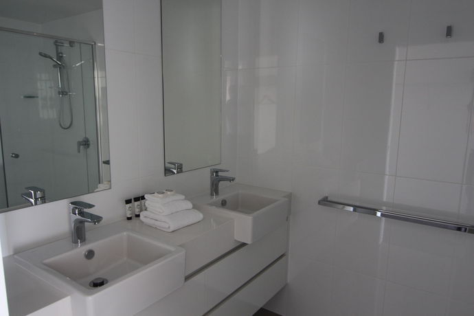 Imagen de la piscina del Hotel Verve On Cotton Tree. Foto 14