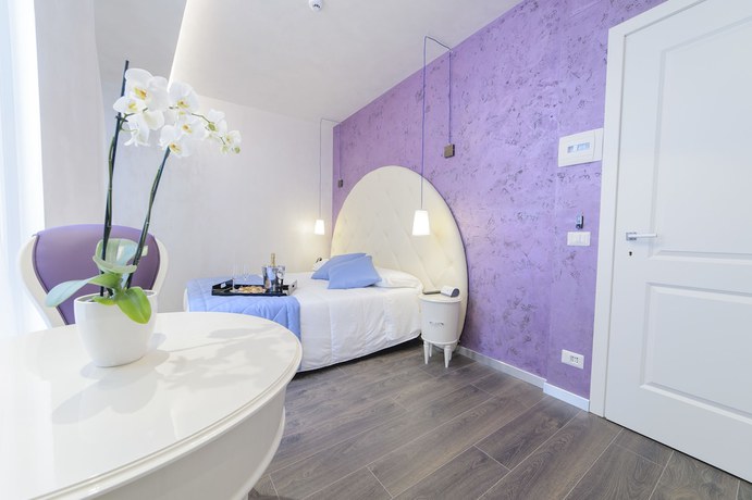 Imagen de la habitación del Hotel Vespasiano. Foto 8