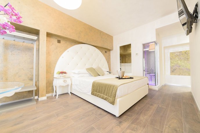 Imagen de la habitación del Hotel Vespasiano. Foto 11