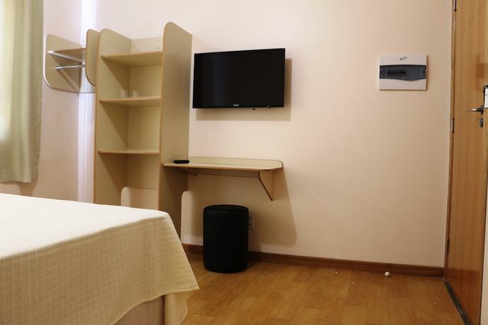 Imagen de la habitación del Hotel Vespasiano, Tel&ecirc;maco Borba. Foto 8
