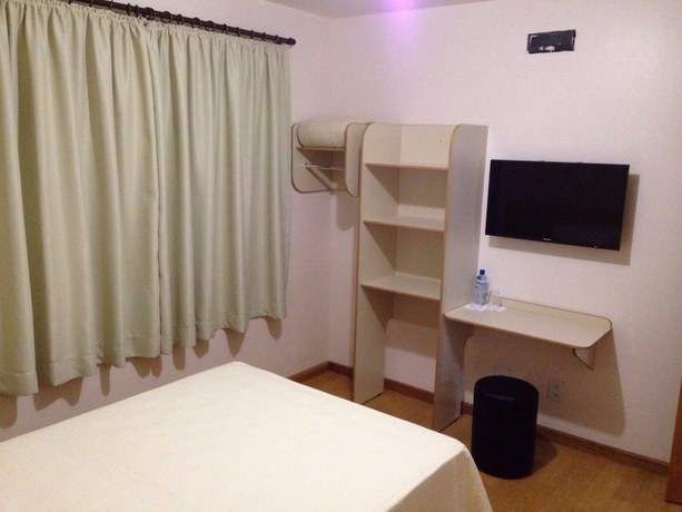 Imagen de la habitación del Hotel Vespasiano, Tel&ecirc;maco Borba. Foto 13