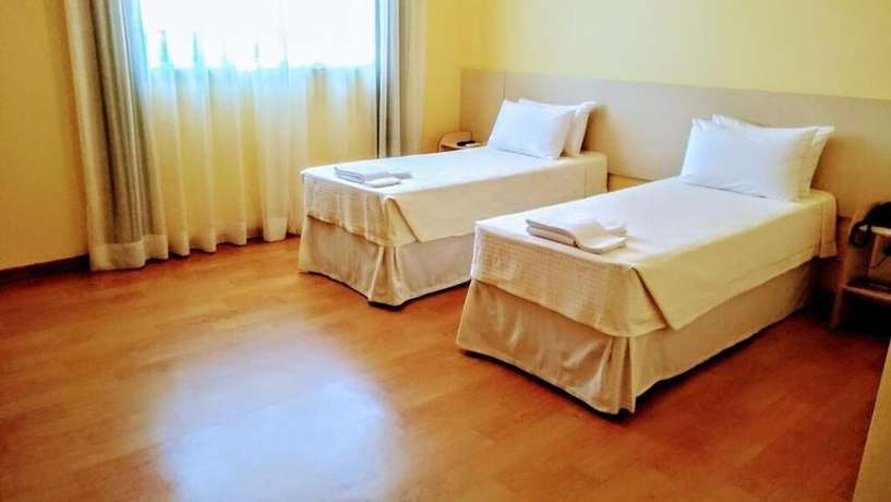 Imagen de la habitación del Hotel Vespasiano, Tel&ecirc;maco Borba. Foto 17