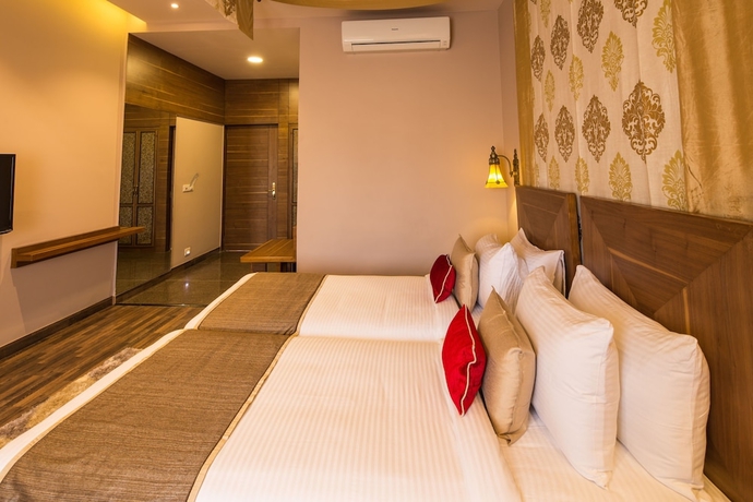 Imagen de la habitación del Hotel Vesta Bikaner Palace. Foto 9