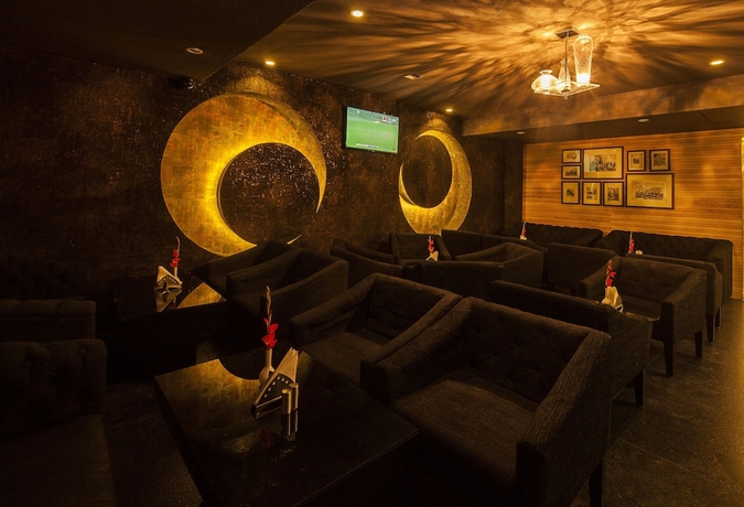 Imagen del bar/restaurante del Hotel Vesta Maurya Palace. Foto 4