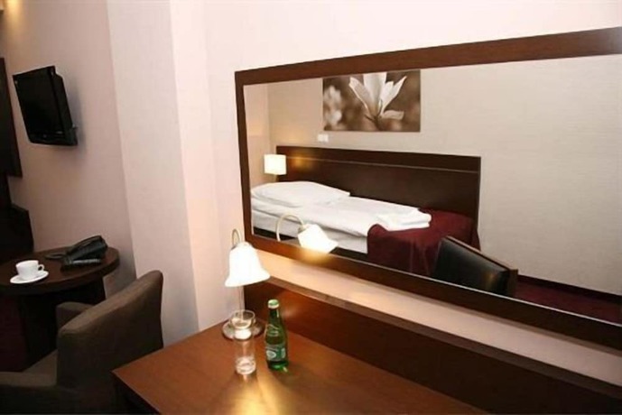 Imagen de la habitación del Hotel Vestil. Foto 16