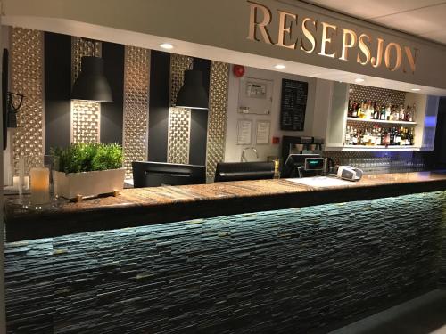 Imagen de los interiores del Hotel Vestnes Fjordhotell. Foto 8