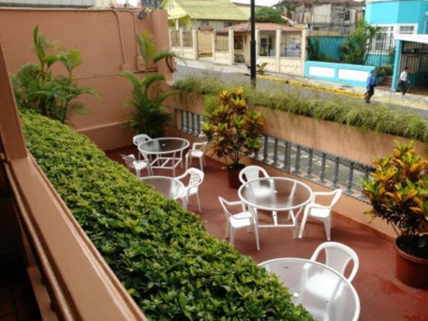 Imagen general del Hotel Vesuvio, San José. Foto 2