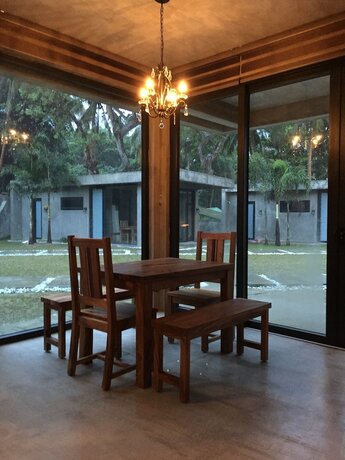 Imagen general del Hotel Veue Beach Cabins. Foto 11
