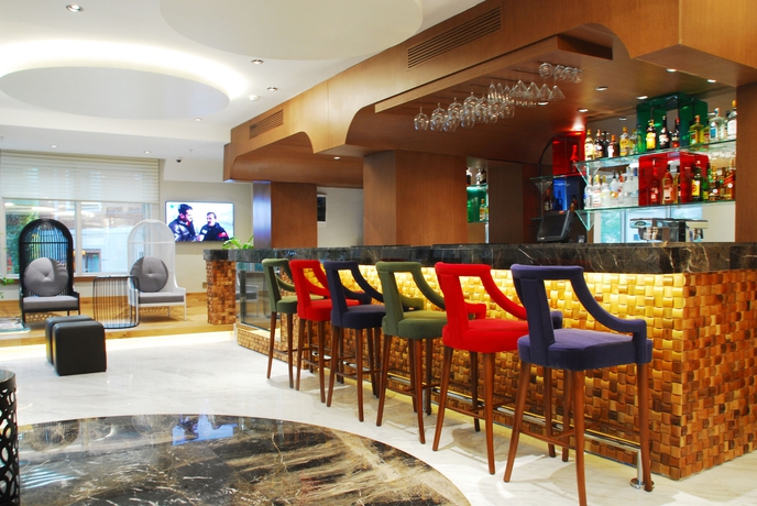 Imagen del bar/restaurante del Hotel Veyron Hotels and Spa. Foto 2