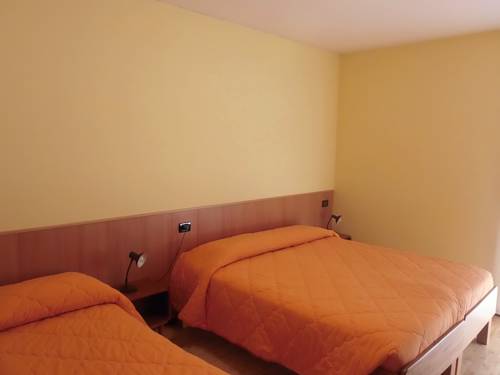 Imagen de la habitación del Hotel Vezzano. Foto 5