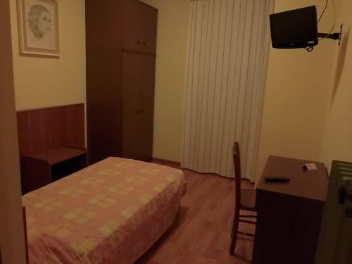 Imagen de la habitación del Hotel Vezzano. Foto 9
