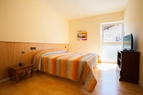 Imagen de la habitación del Hotel Vezzano. Foto 10