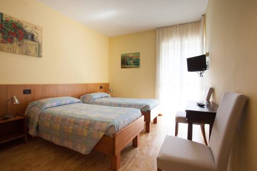 Imagen de la habitación del Hotel Vezzano. Foto 12