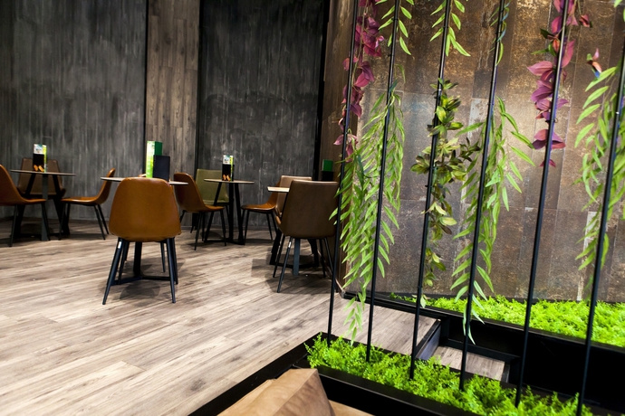 Imagen del bar/restaurante del Hotel Vh Premier As Tirana. Foto 3