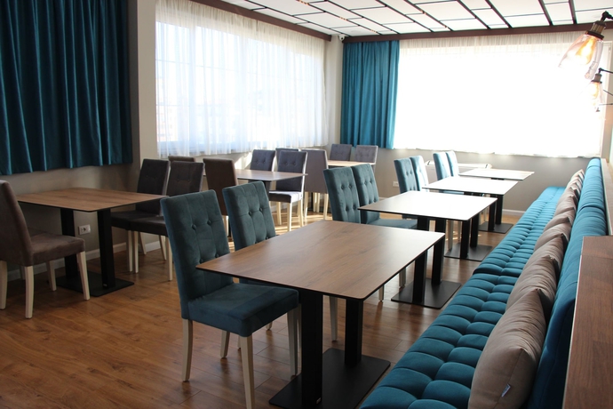 Imagen del bar/restaurante del Hotel Vh Premier As Tirana. Foto 5