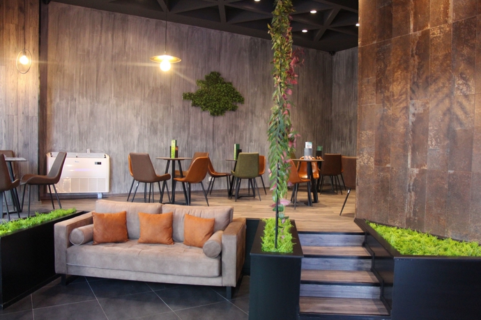 Imagen de los interiores del Hotel Vh Premier As Tirana. Foto 18