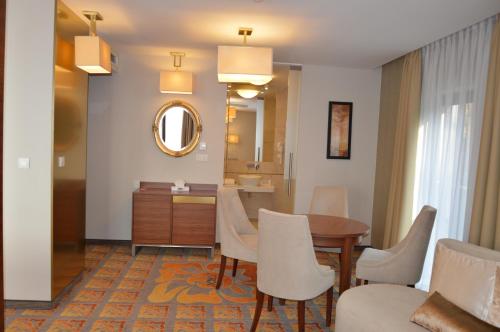 Imagen de la habitación del Hotel Via Baltica, Lomza. Foto 9