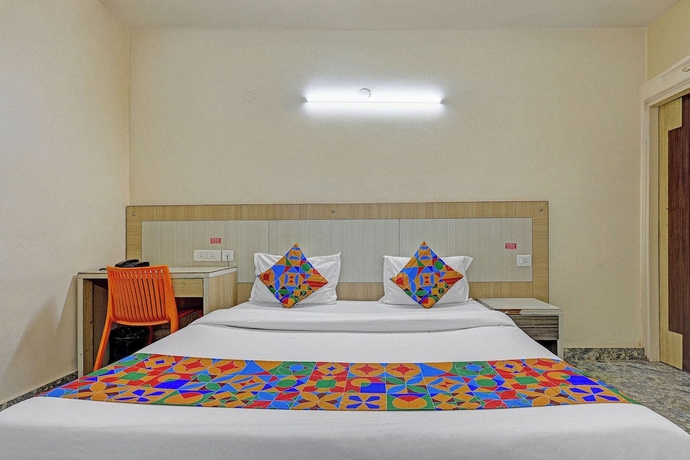Imagen de la habitación del Hotel Via Crown Inn I. Foto 3