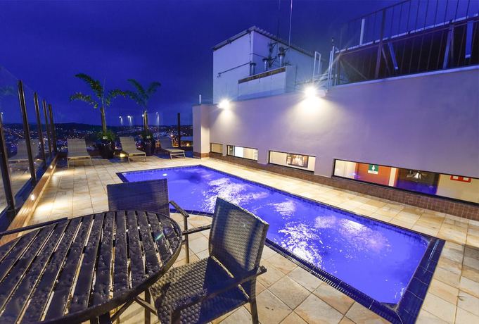 Imagen de la piscina del Hotel Via Garden Varginha. Foto 13