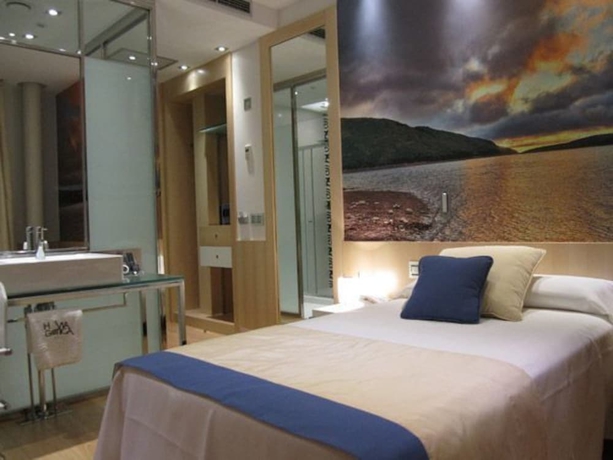 Imagen de la habitación del Hotel Via Gotica. Foto 5