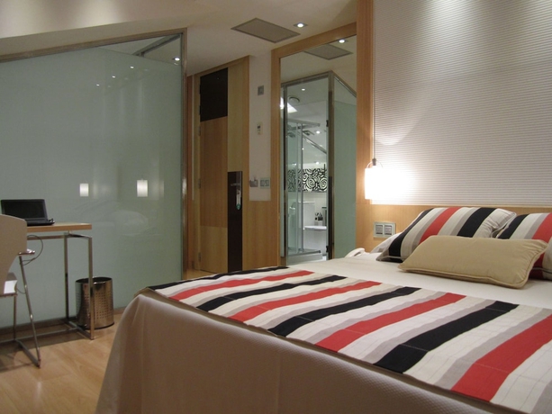 Imagen de la habitación del Hotel Via Gotica. Foto 8