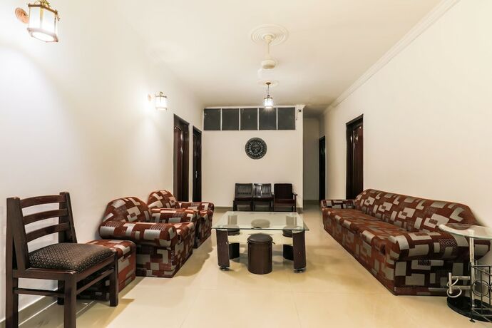 Imagen general del Hotel Via Hemkunt Mansion - Nr Noida Sector-15 Metro. Foto 5