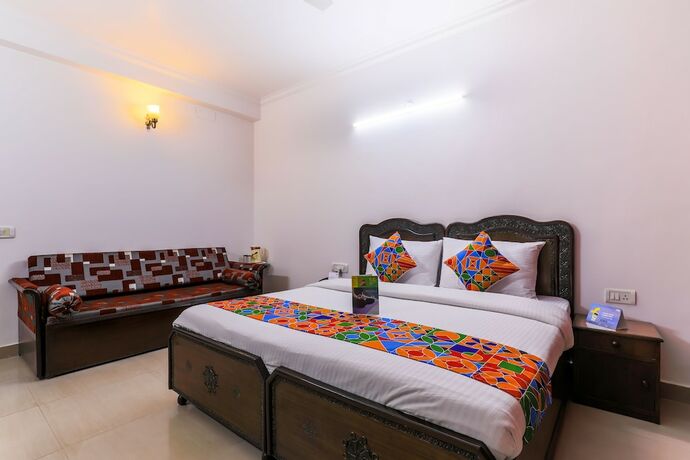Imagen general del Hotel Via Hemkunt Mansion - Nr Noida Sector-15 Metro. Foto 6