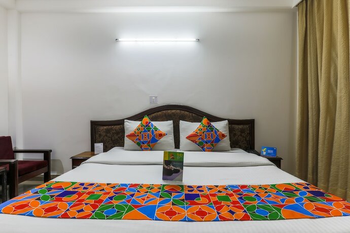 Imagen general del Hotel Via Hemkunt Mansion - Nr Noida Sector-15 Metro. Foto 11