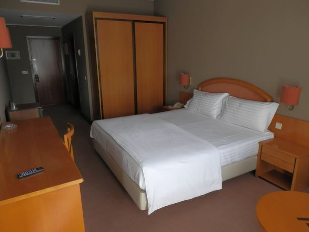 Imagen de la habitación del Hotel Via Norte, Matosinhos. Foto 10