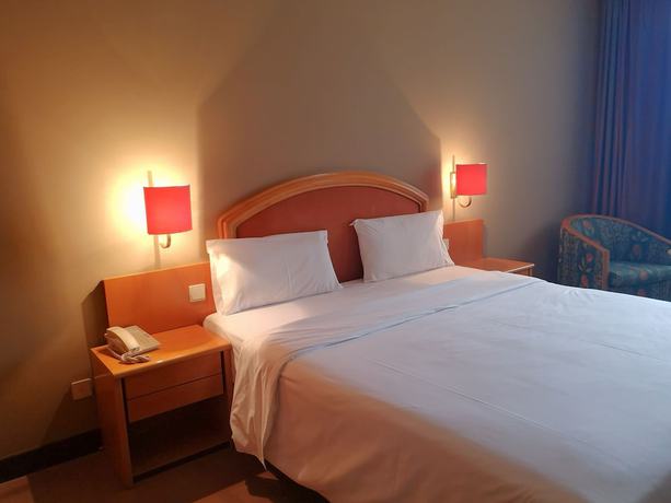 Imagen de la habitación del Hotel Via Norte, Matosinhos. Foto 11