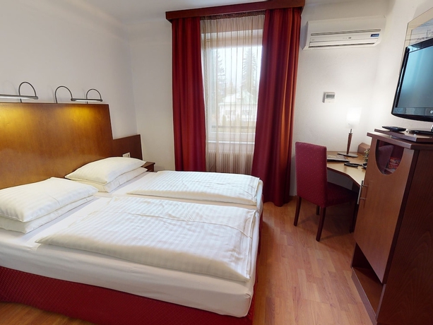 Imagen de la habitación del Hotel Via Roma. Foto 8