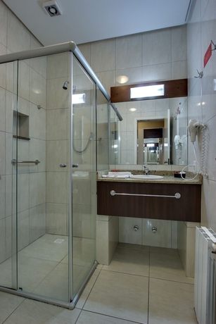 Imagen de la habitación del Hotel Via Serena. Foto 15