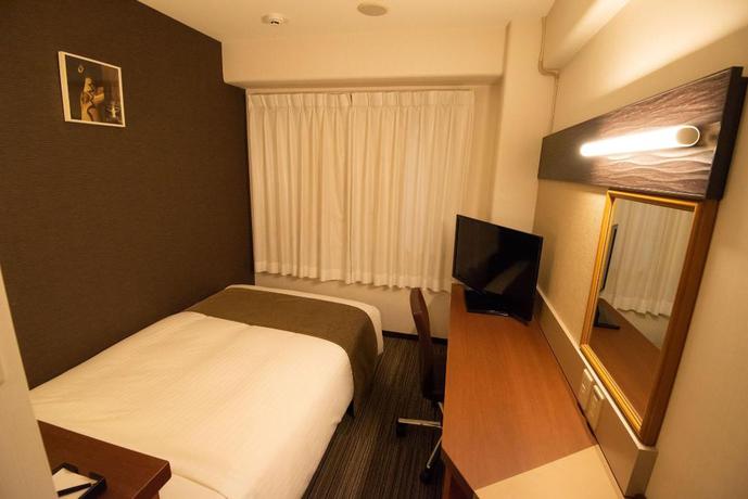 Imagen de la habitación del Hotel ViaInn Shin Osaka. Foto 13