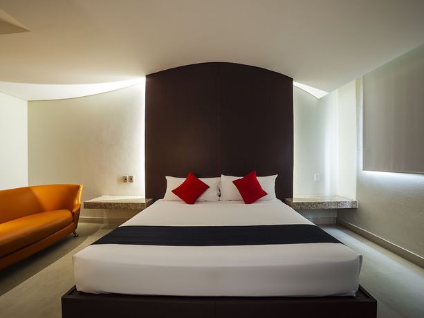 Imagen de la habitación del Hotel V&iacute;a La Villa. Foto 7