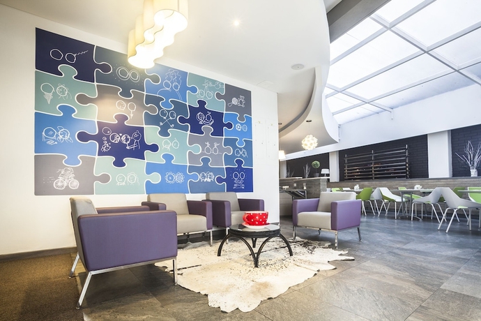 Imagen de los interiores del Hotel Viaggio 617 Suites. Foto 17